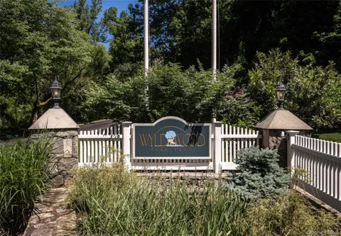 40 Trailhead Lane