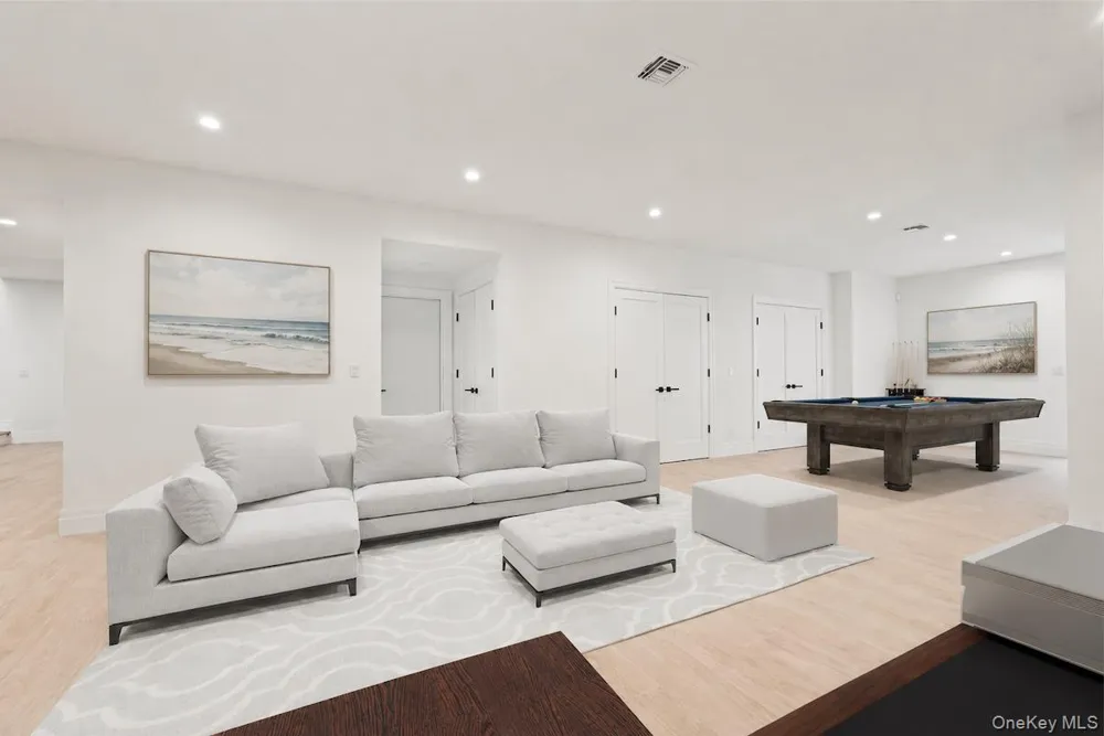 244 Sea Mecox Road Southampton, NY 11968