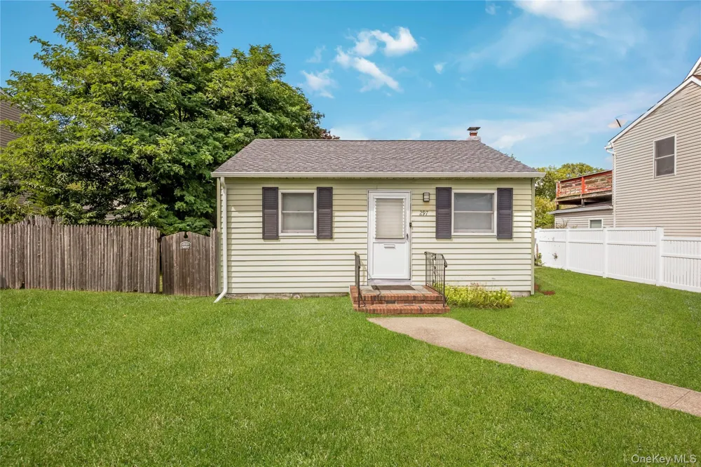 297 16th Street West Babylon, NY 11704