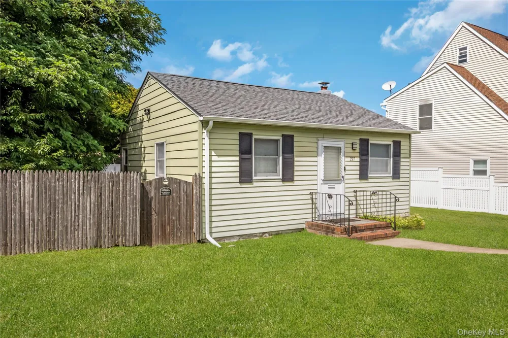 297 16th Street West Babylon, NY 11704