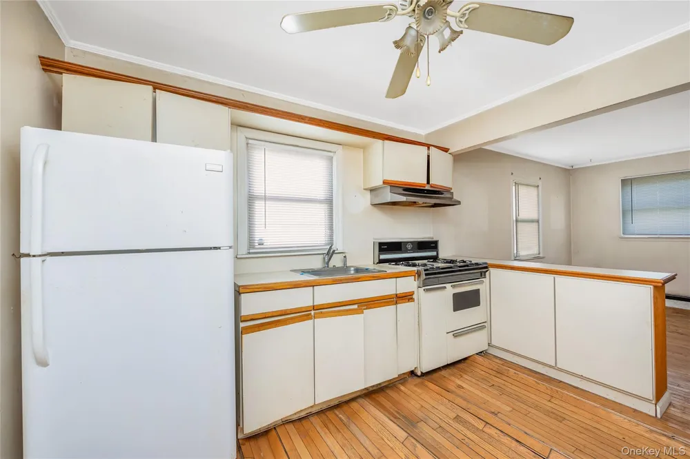 297 16th Street West Babylon, NY 11704