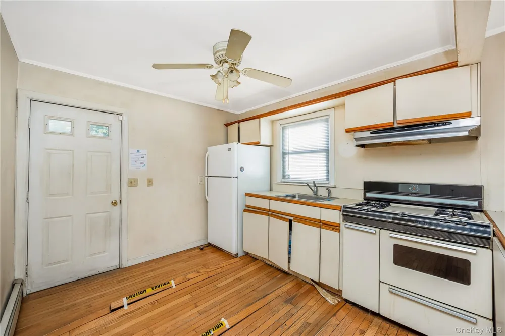 297 16th Street West Babylon, NY 11704