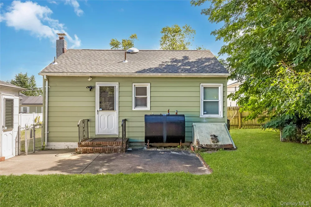 297 16th Street West Babylon, NY 11704