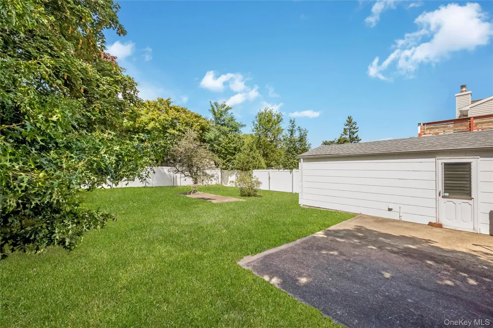 297 16th Street West Babylon, NY 11704