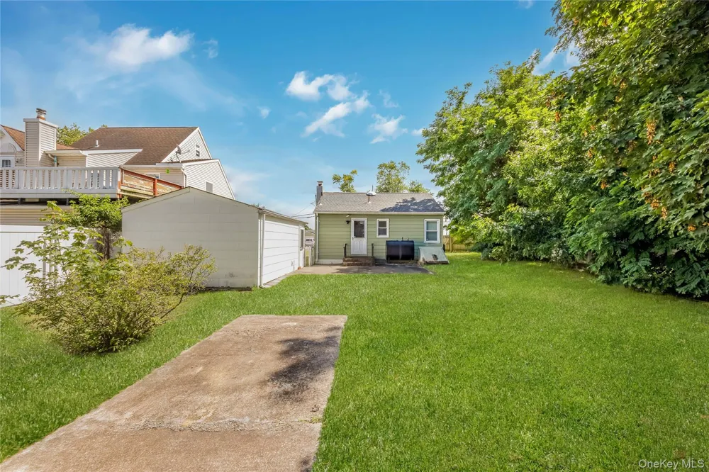 297 16th Street West Babylon, NY 11704