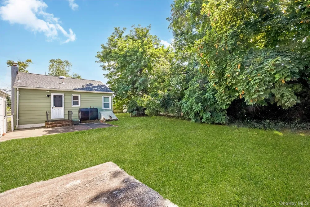 297 16th Street West Babylon, NY 11704