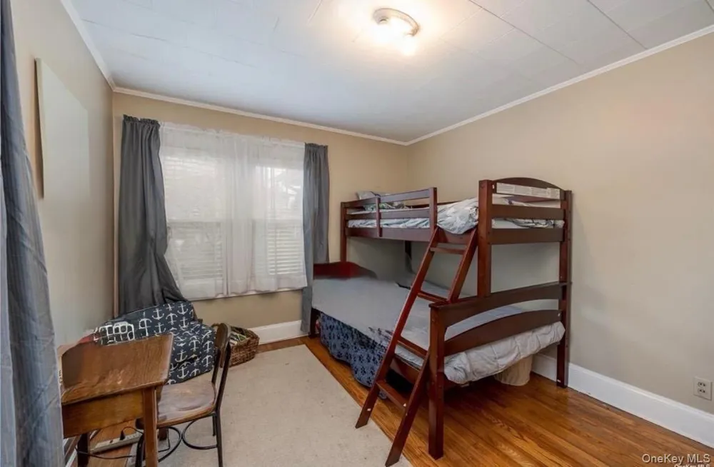 18 yale Place Lynbrook, NY 11563