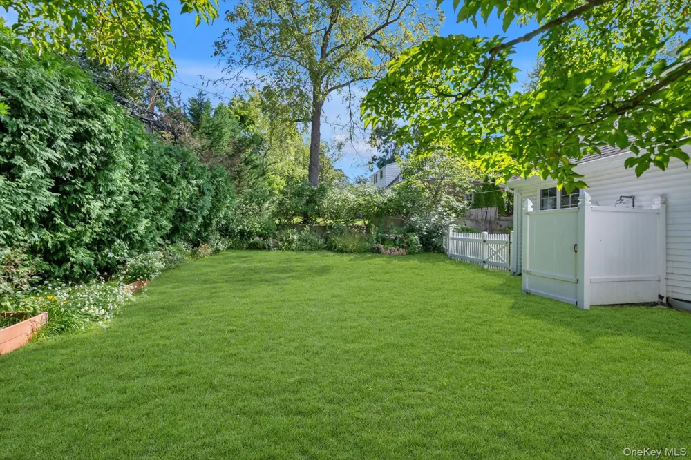 3 South Court Port Washington, NY 11050