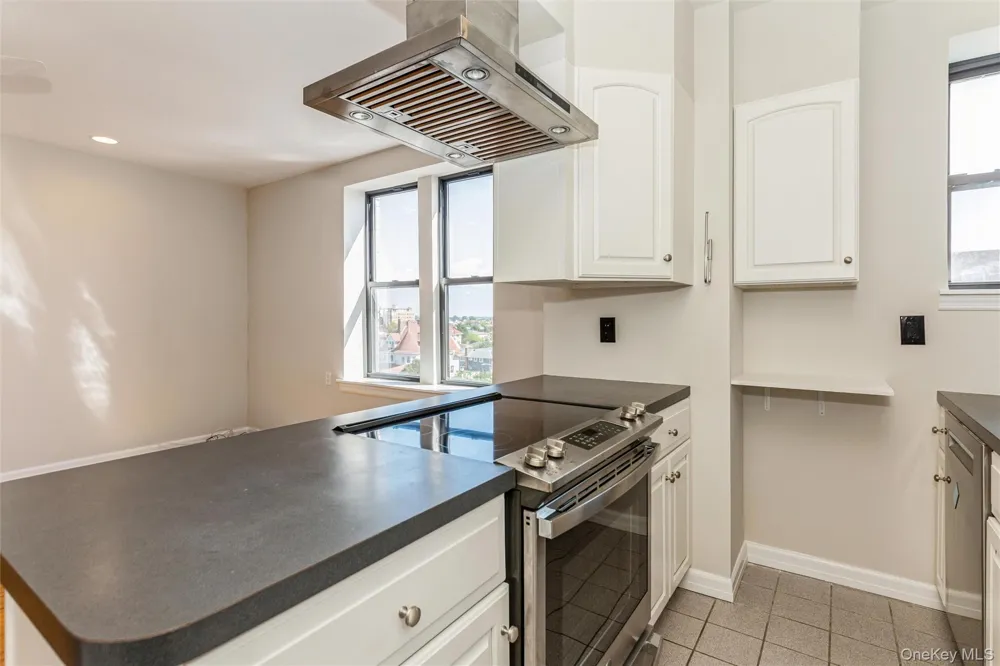 25 W Broadway #503 Long Beach, NY 11561