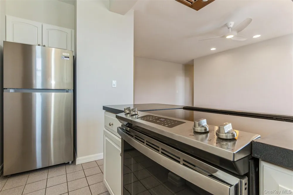 25 W Broadway #503 Long Beach, NY 11561