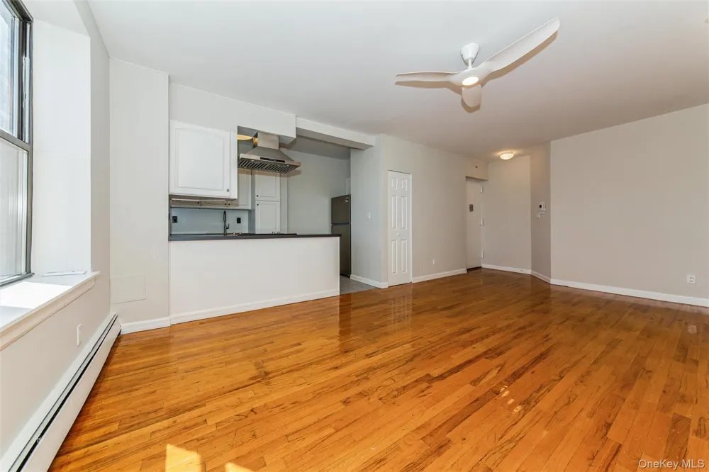 25 W Broadway #503 Long Beach, NY 11561