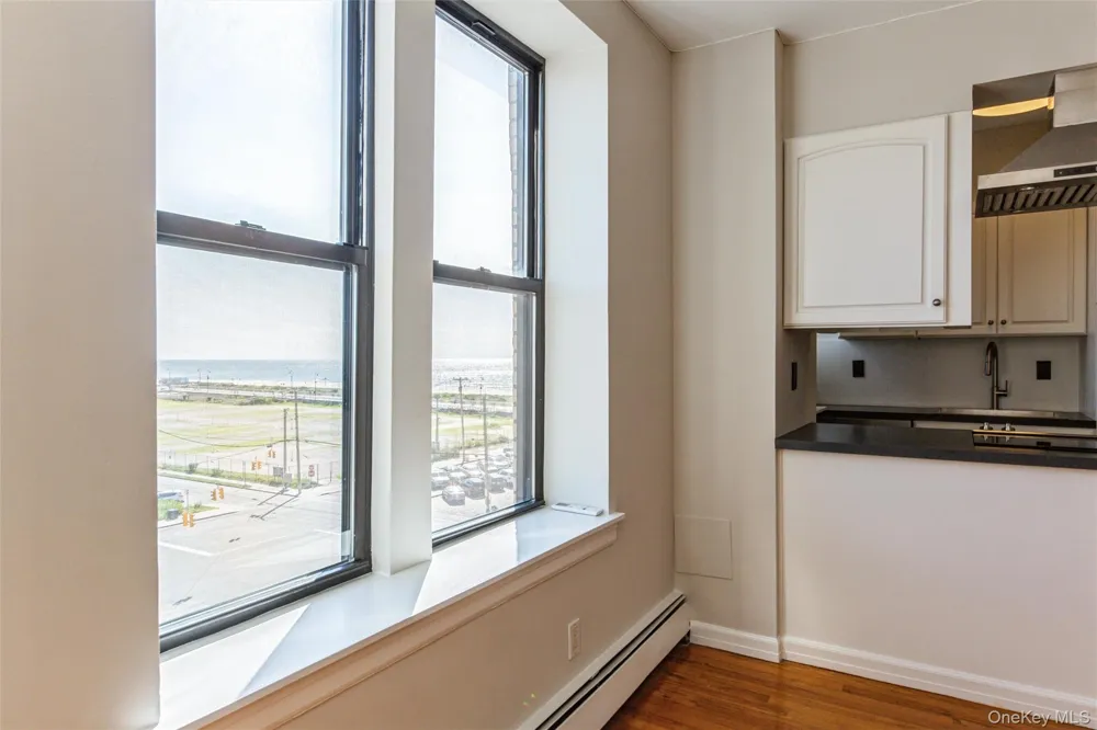 25 W Broadway #503 Long Beach, NY 11561