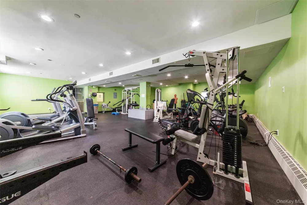 25 W Broadway #503 Long Beach, NY 11561