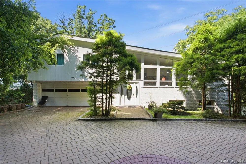 23 Greenville Road Scarsdale, NY 10583