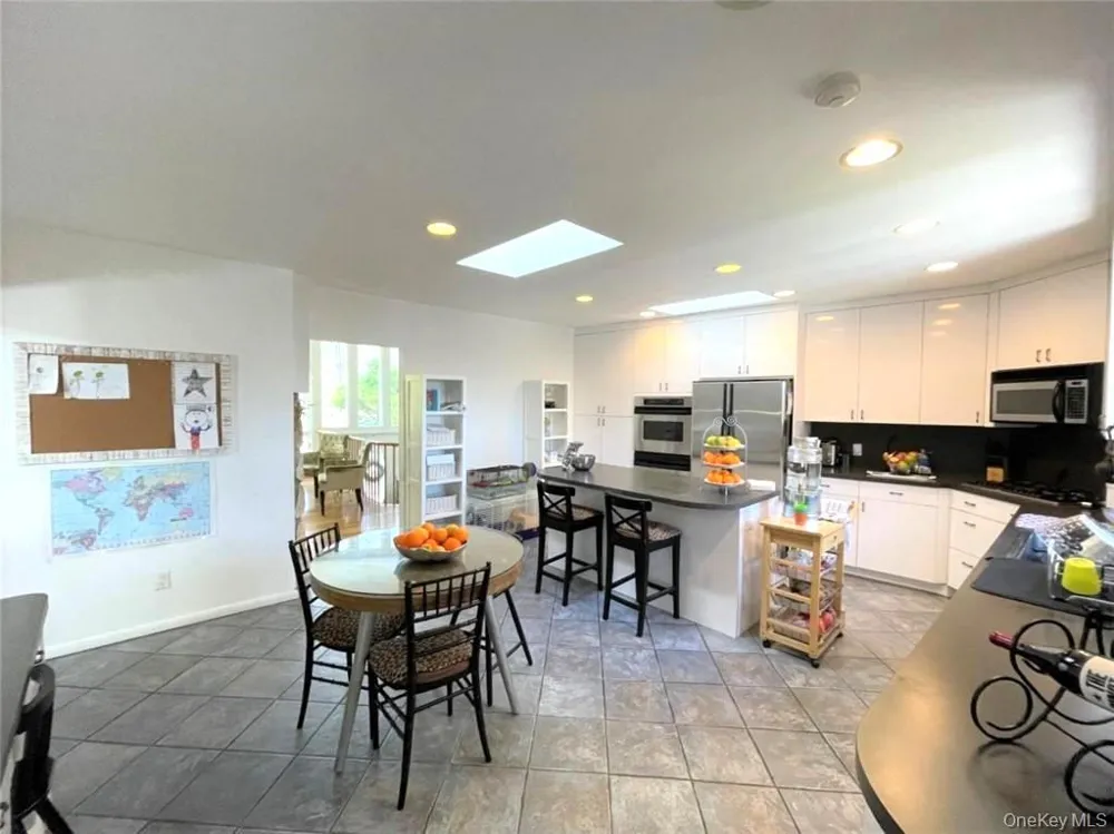23 Greenville Road Scarsdale, NY 10583