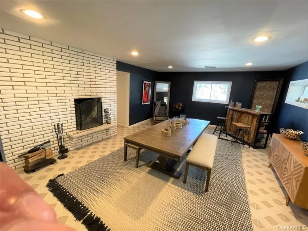 23 Greenville Road Scarsdale, NY 10583
