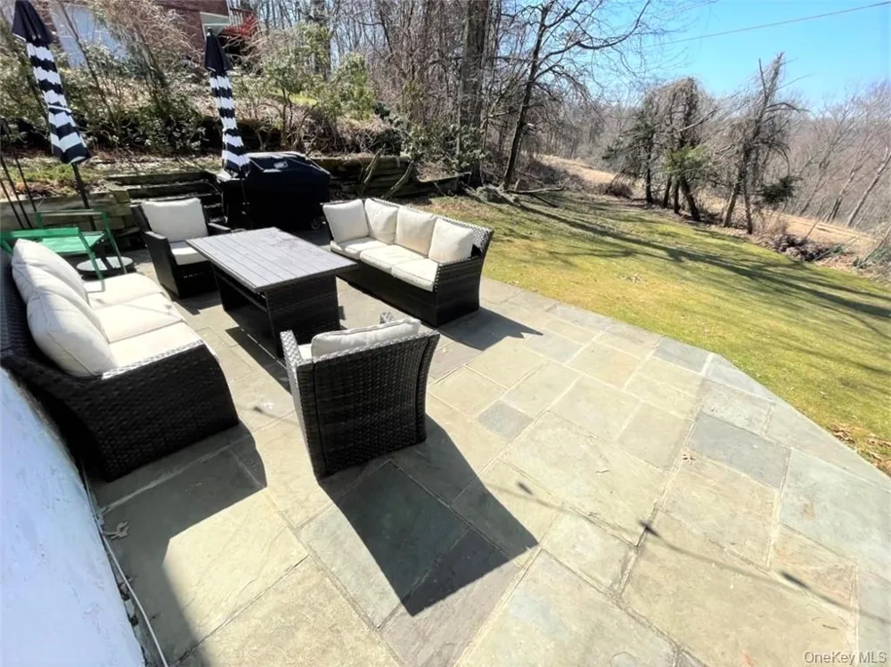 23 Greenville Road Scarsdale, NY 10583