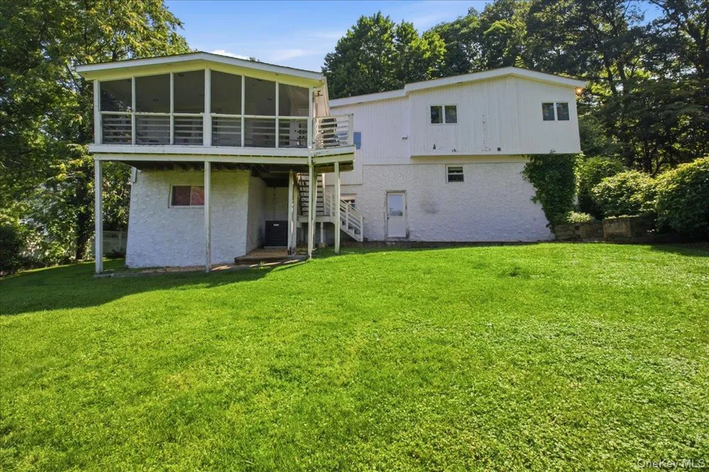 23 Greenville Road Scarsdale, NY 10583
