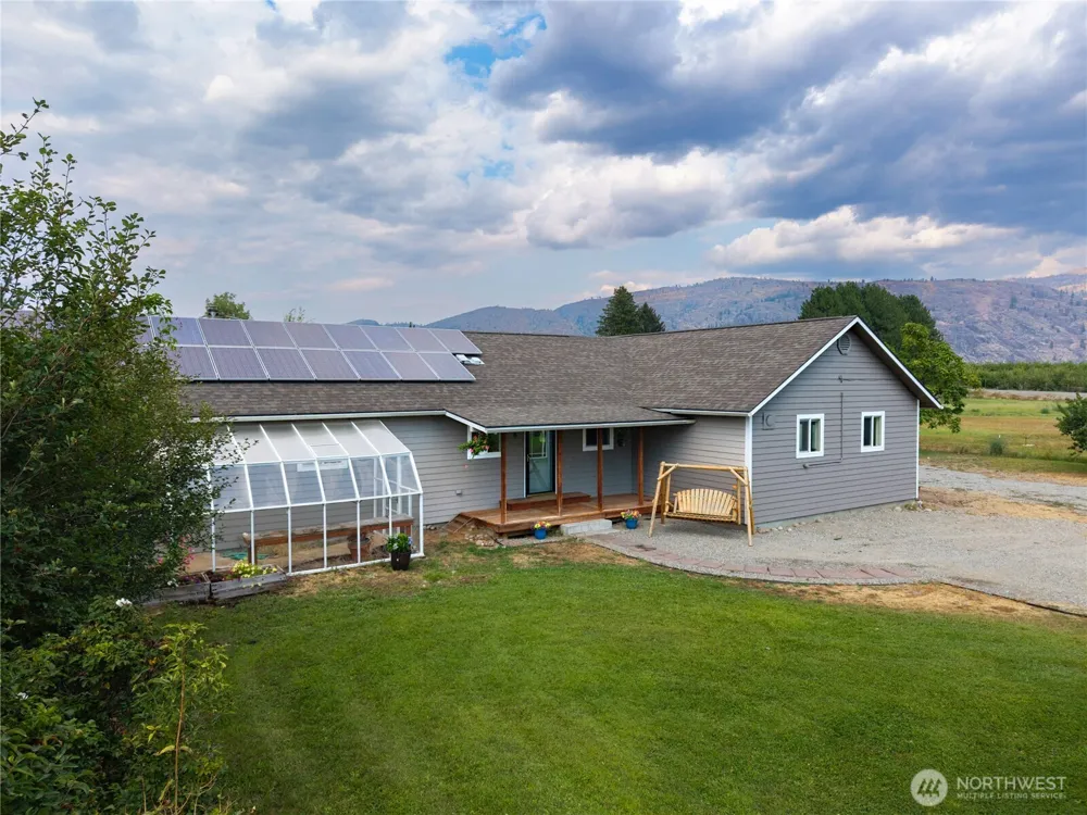 6 Peacock Lane Omak, WA 98841