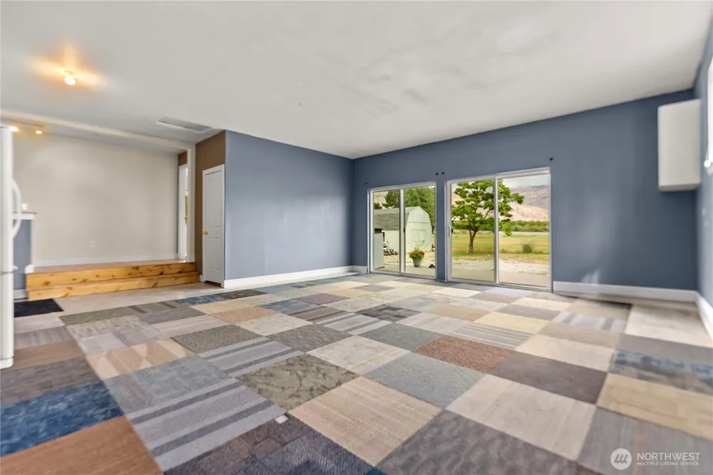 6 Peacock Lane Omak, WA 98841
