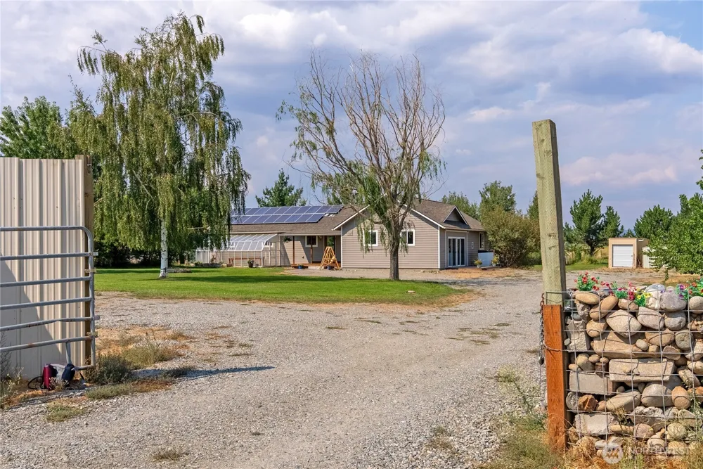 6 Peacock Lane Omak, WA 98841