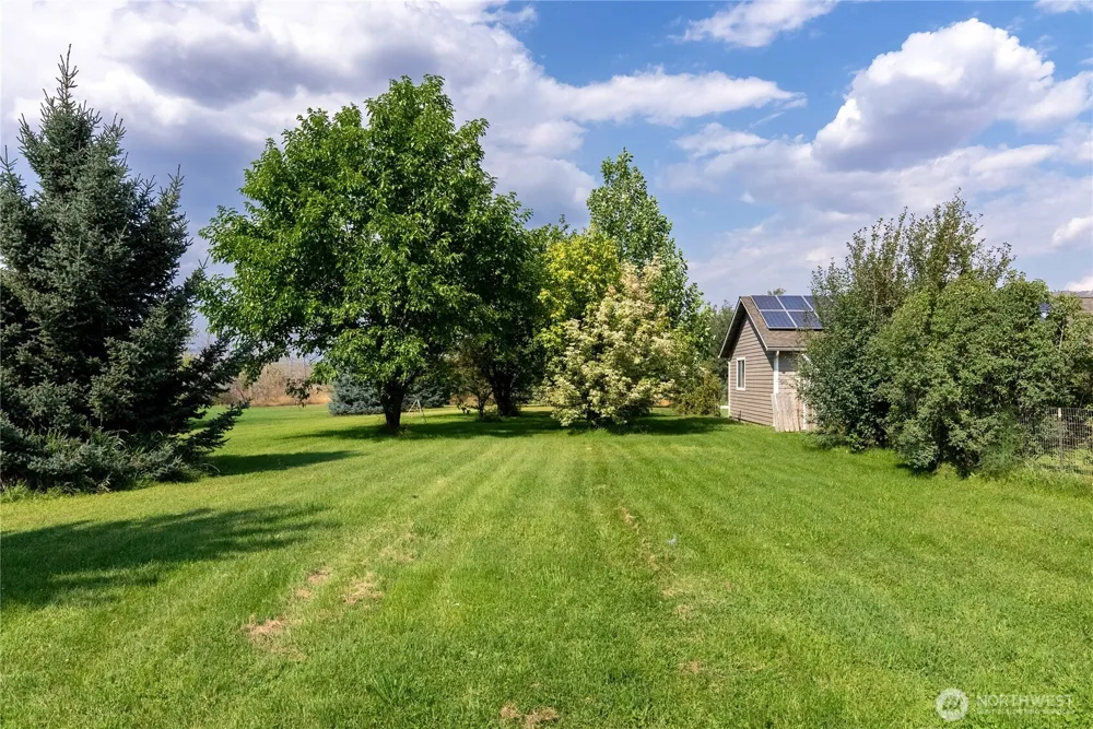 6 Peacock Lane Omak, WA 98841
