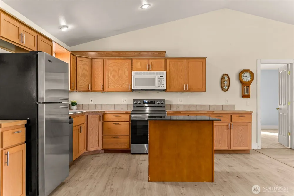 6 Peacock Lane Omak, WA 98841