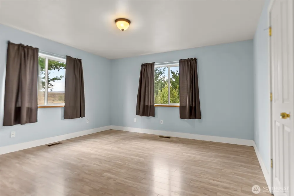 6 Peacock Lane Omak, WA 98841