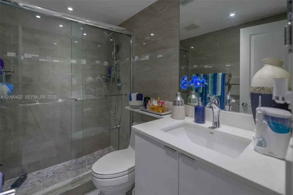 1980 S Ocean Dr #11M Hallandale Beach, FL 33009