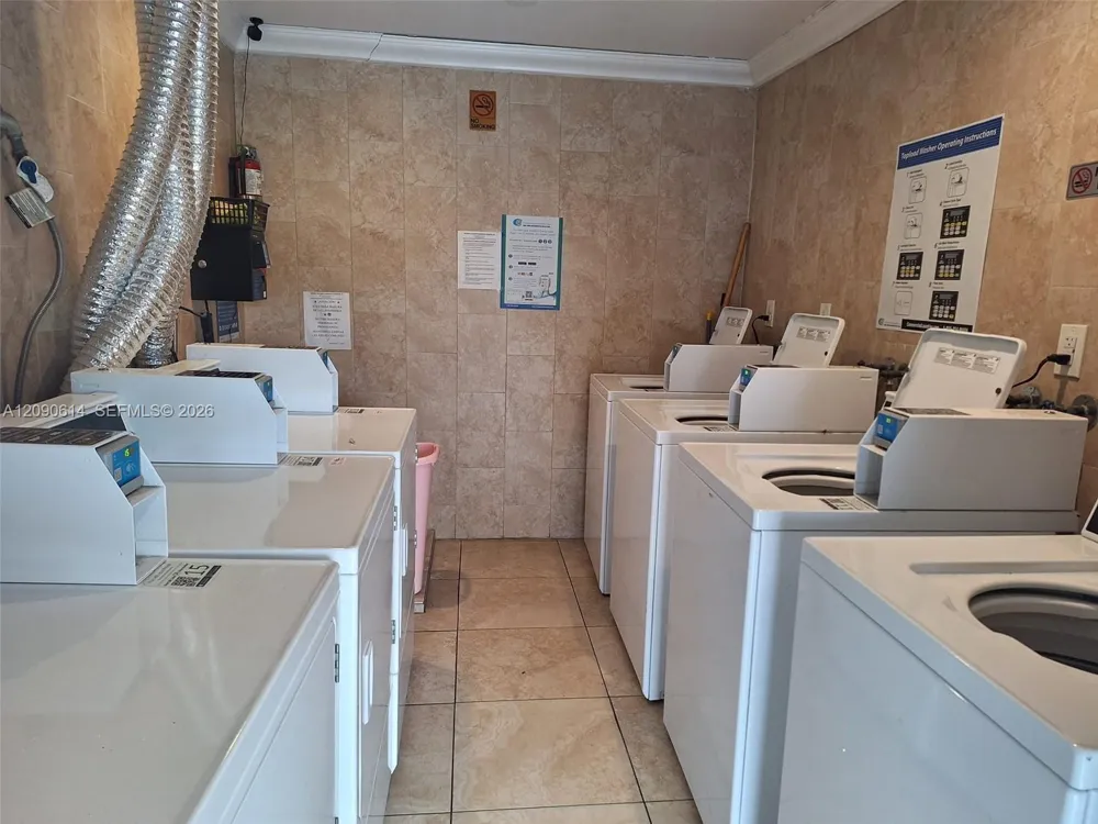 1300 W 53rd St #38 Hialeah, FL 33012