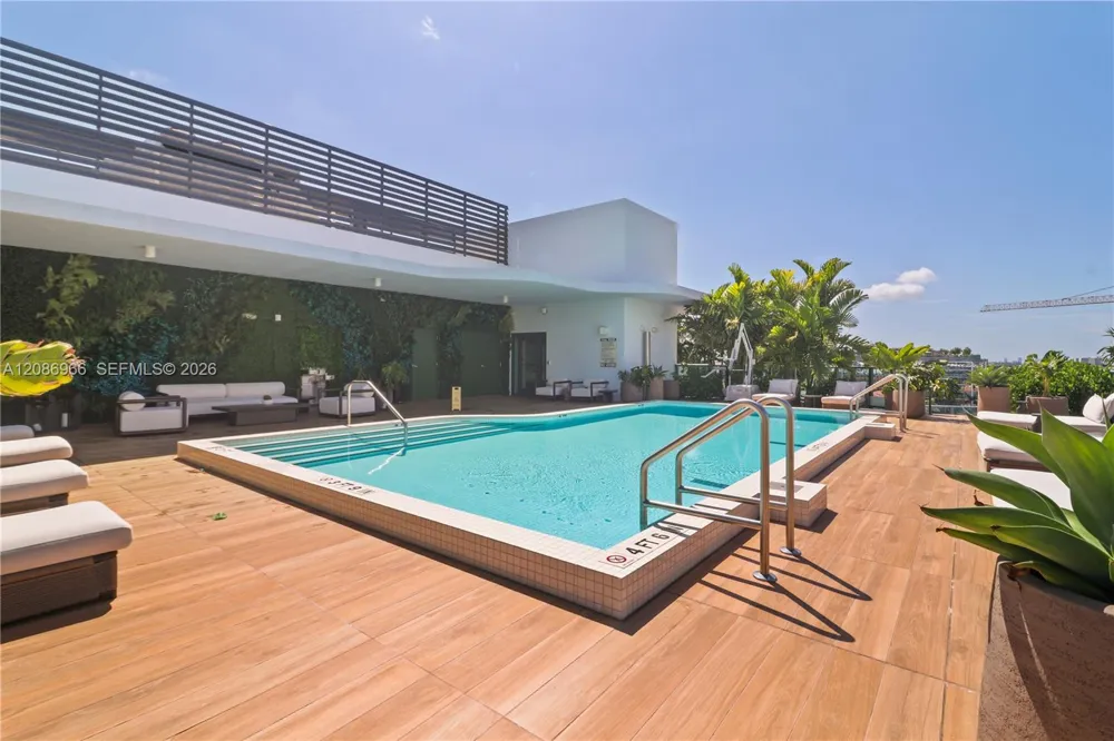 9901 W W Bay Harbor Dr #503 Bay Harbor Islands, FL 33154