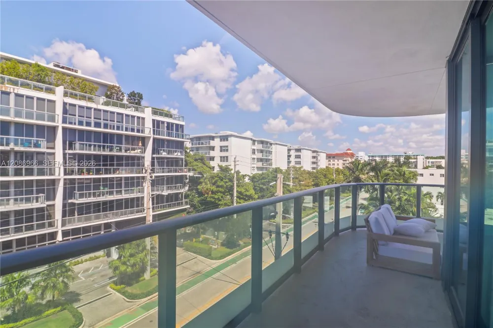9901 W W Bay Harbor Dr #503 Bay Harbor Islands, FL 33154