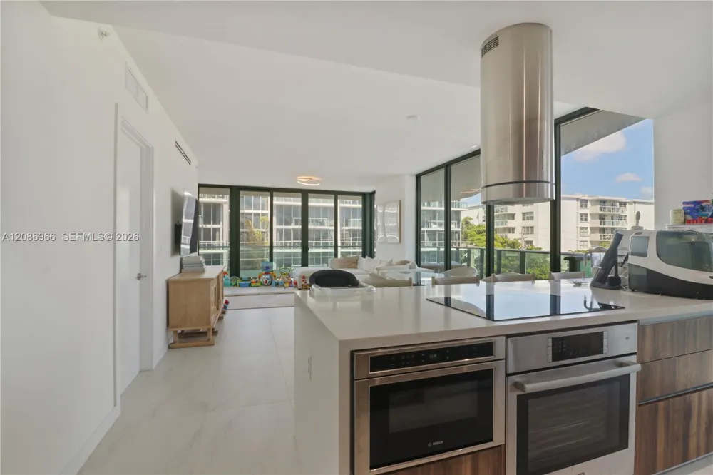 9901 W W Bay Harbor Dr #503 Bay Harbor Islands, FL 33154