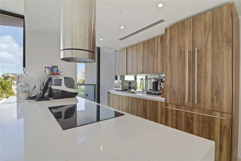 9901 W W Bay Harbor Dr #503 Bay Harbor Islands, FL 33154