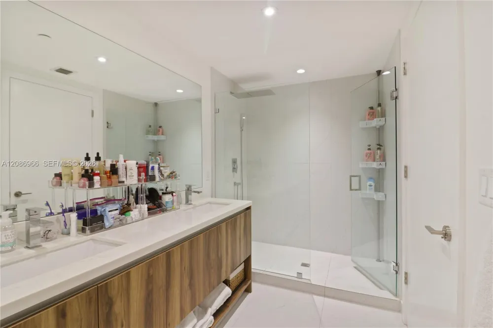 9901 W W Bay Harbor Dr #503 Bay Harbor Islands, FL 33154