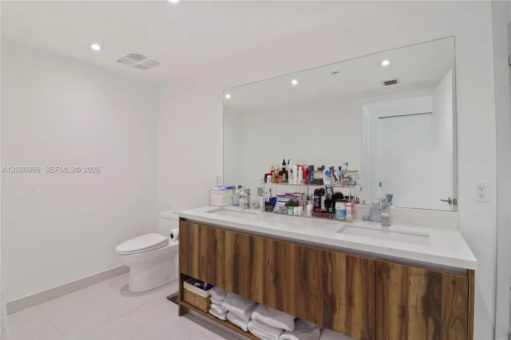 9901 W W Bay Harbor Dr #503 Bay Harbor Islands, FL 33154