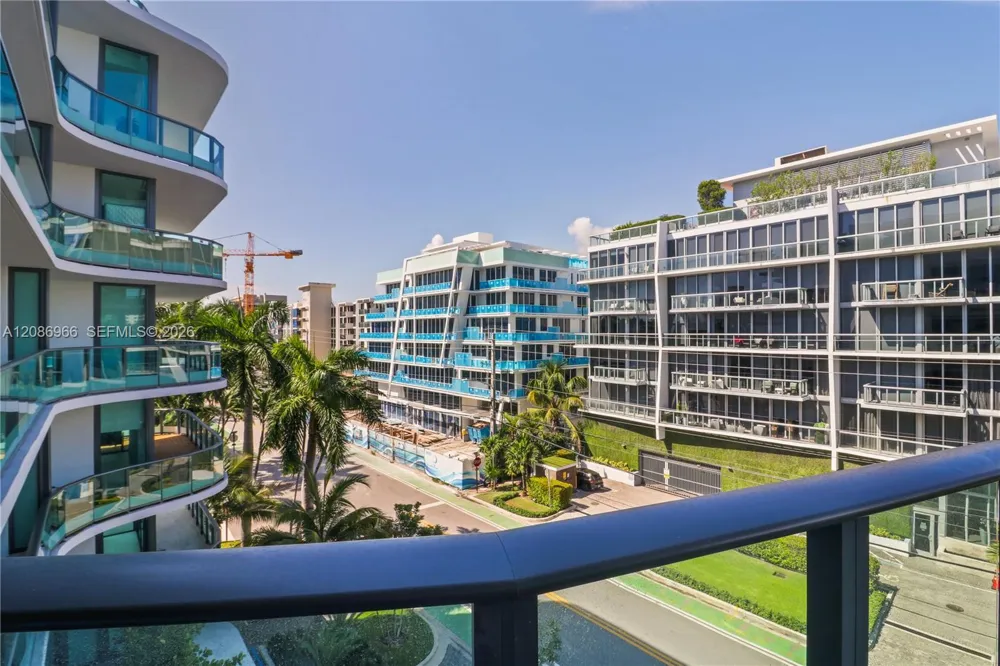 9901 W W Bay Harbor Dr #503 Bay Harbor Islands, FL 33154