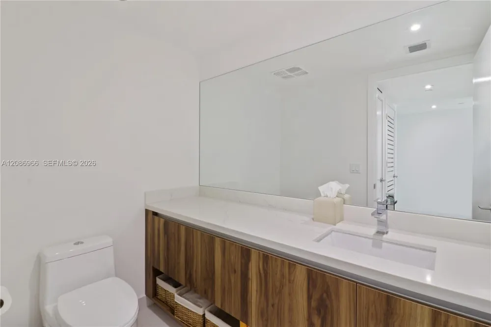 9901 W W Bay Harbor Dr #503 Bay Harbor Islands, FL 33154