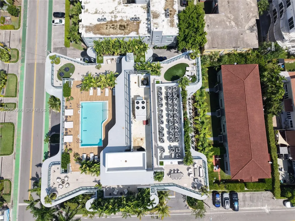 9901 W W Bay Harbor Dr #503 Bay Harbor Islands, FL 33154