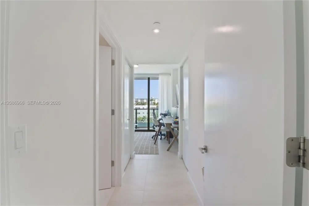 9901 W W Bay Harbor Dr #503 Bay Harbor Islands, FL 33154