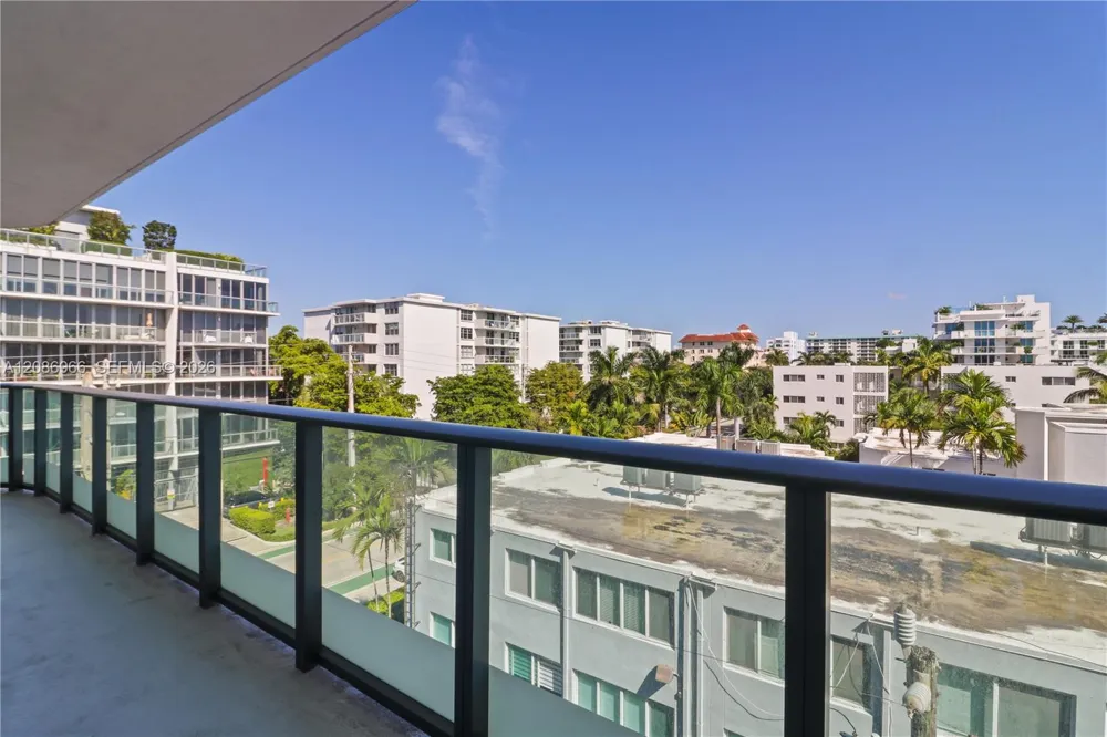 9901 W W Bay Harbor Dr #503 Bay Harbor Islands, FL 33154