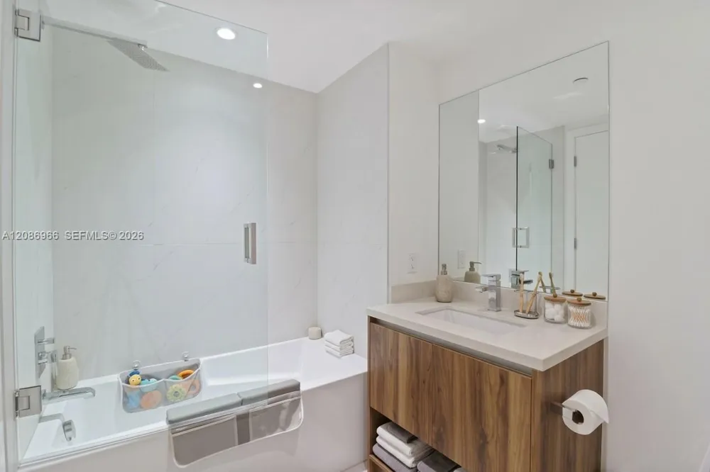 9901 W W Bay Harbor Dr #503 Bay Harbor Islands, FL 33154
