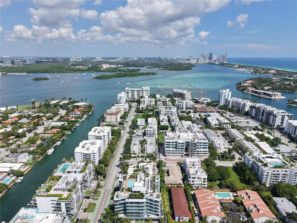 9901 W W Bay Harbor Dr #503 Bay Harbor Islands, FL 33154