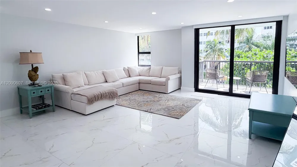 1800 Collins Ave #3B Miami Beach, FL 33139