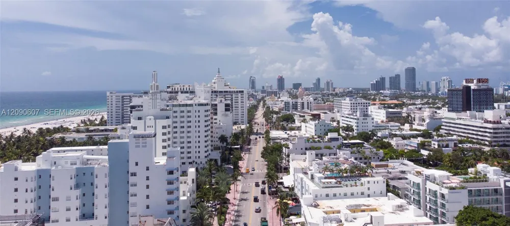 1800 Collins Ave #3B Miami Beach, FL 33139