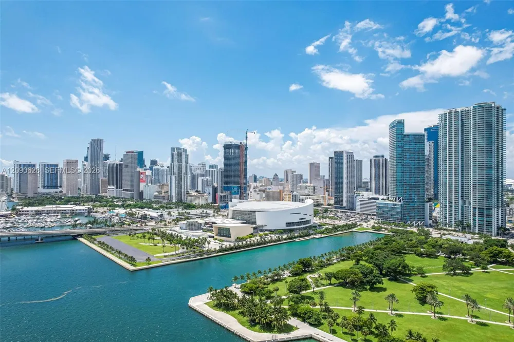 900 Biscayne Blvd #4412 Miami, FL 33132