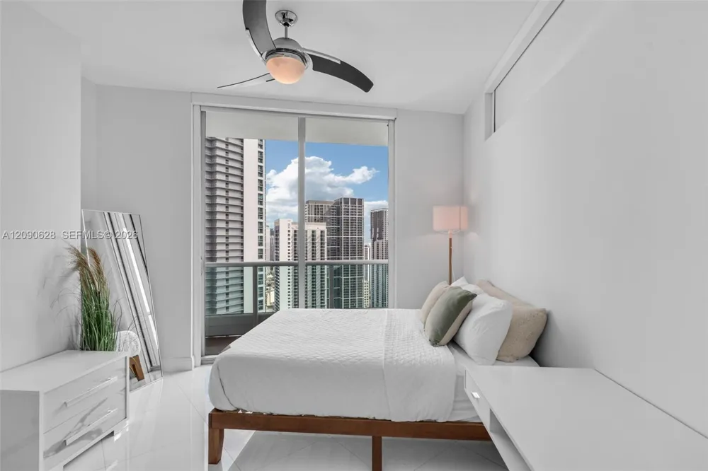 900 Biscayne Blvd #4412 Miami, FL 33132