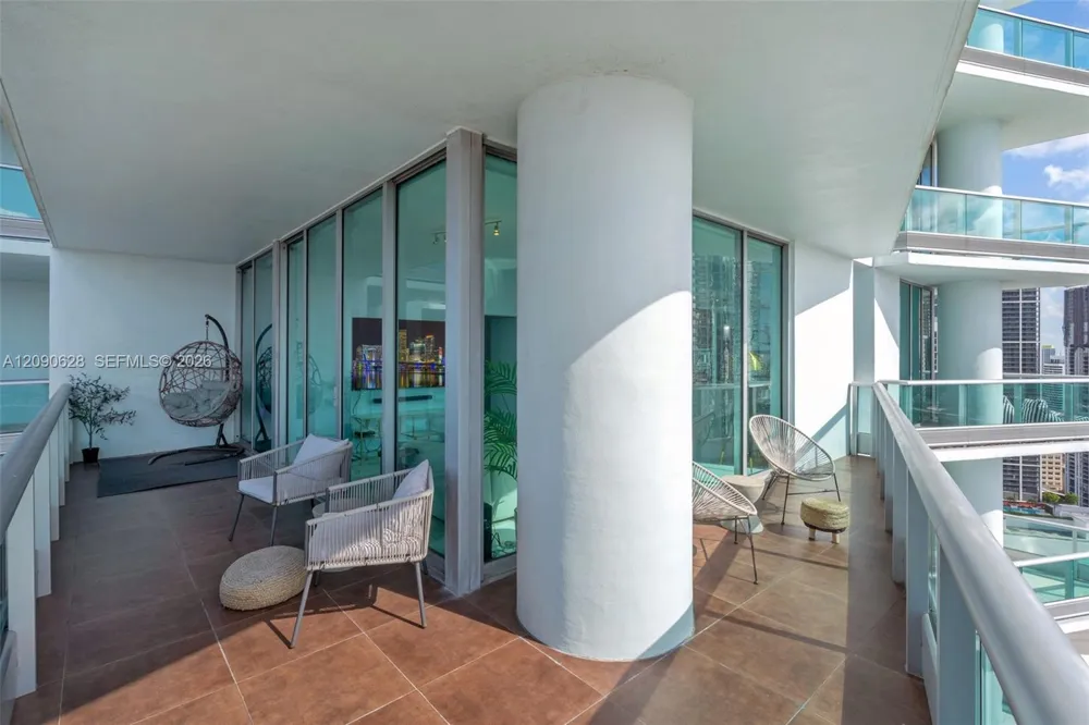 900 Biscayne Blvd #4412 Miami, FL 33132