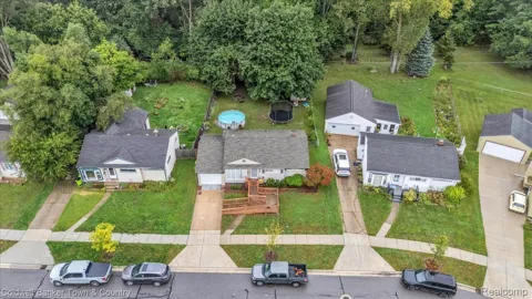 734 Elmwood Drive