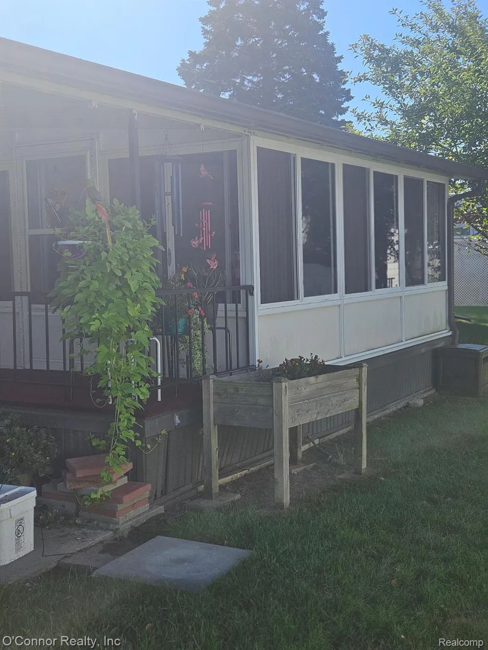 3333 Ravenswood #52 Marysville City, MI 48040